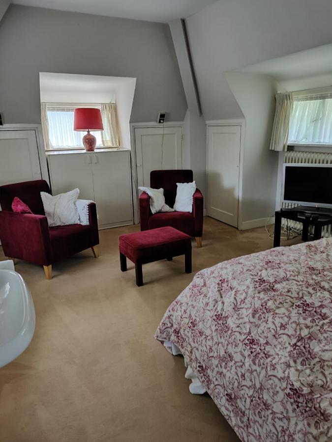 Vrijstaande Rietgedekte Villa Nabij Uitvalswegen Вассенар Экстерьер фото
